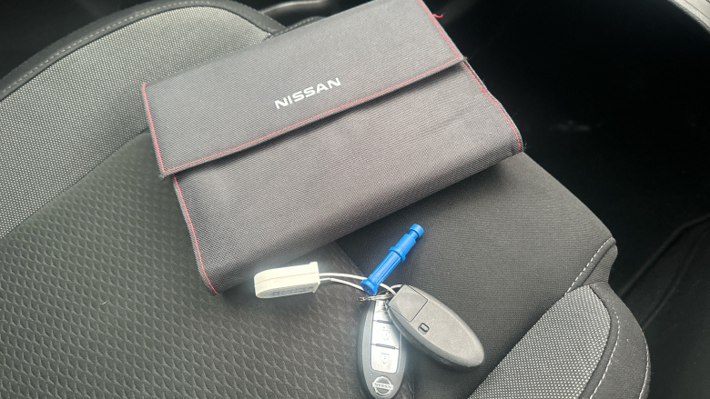 Nissan Qashqai 1.3 DiG-T N-Connecta 5dr Petrol Hatchback